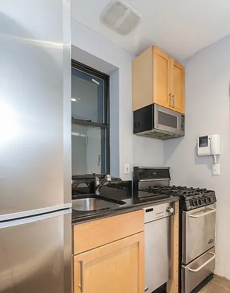 40 Avenue B #2W — Photo 6