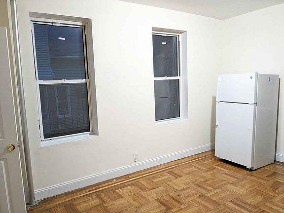 3rd image of 2964 Valentine Ave APT 1B