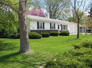 1201 Union St, Morris, IL 60450