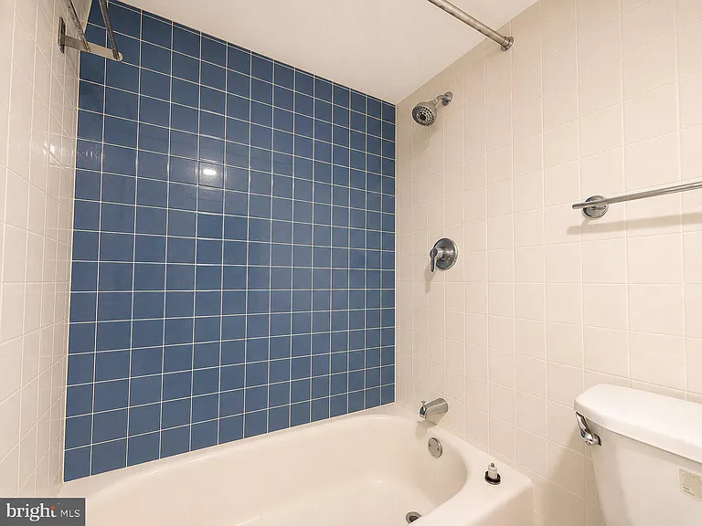 1301 S Arlington Ridge Rd #508 — Photo 9