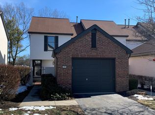 6707 Willow Grove Pl E, Dublin, OH 43017