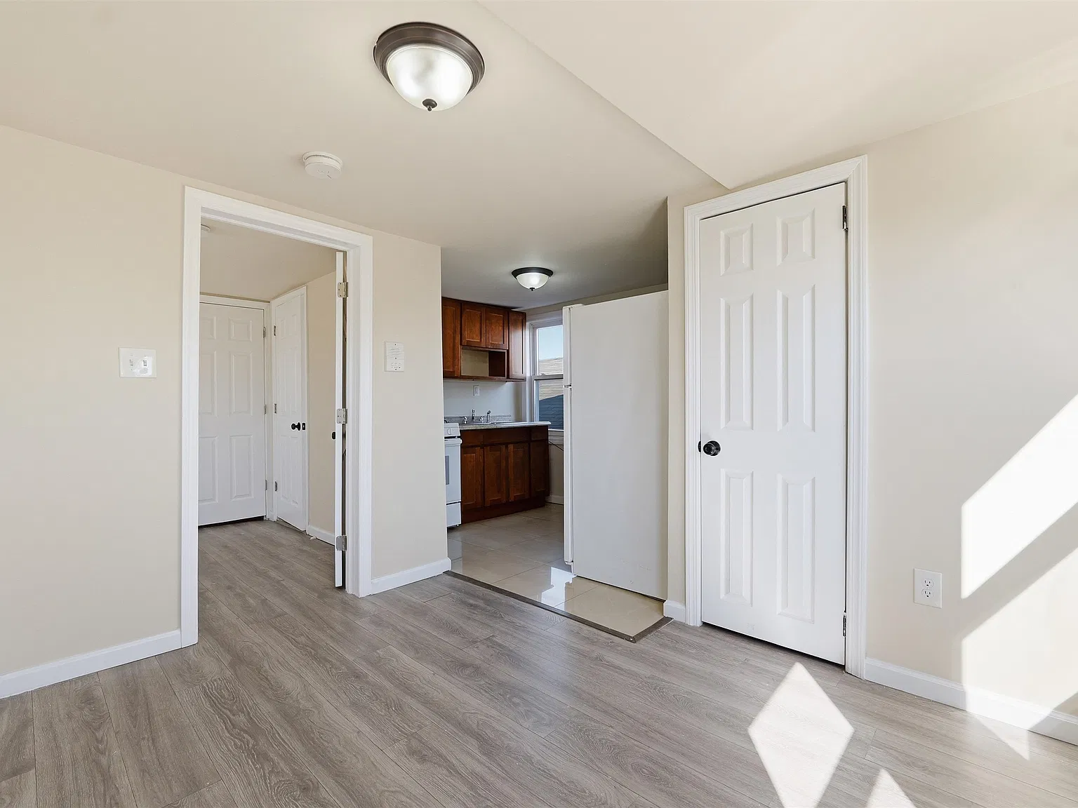 1 bed, 1.0 bath, $1,600 — Photo 2