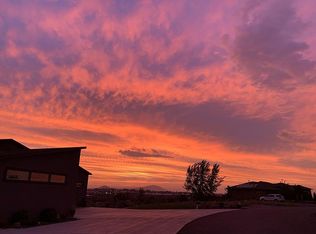 593 Stoneridge Ln, Richland, WA 99352