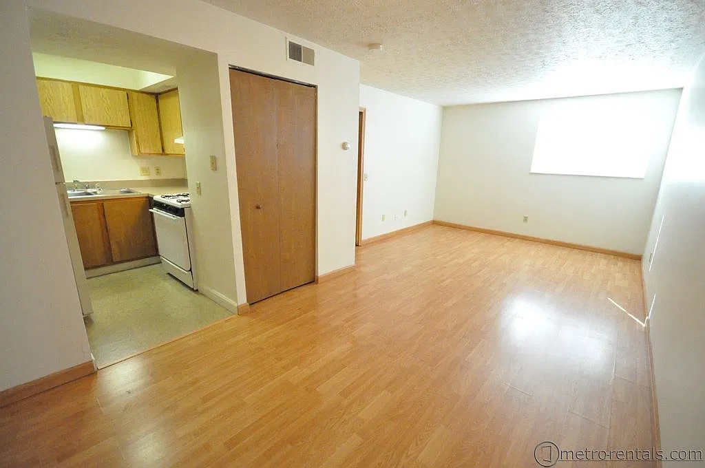1170 Franklin Avenue — Photo 3
