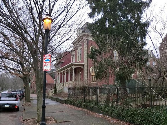 5th image of 835 N Lincoln Ave