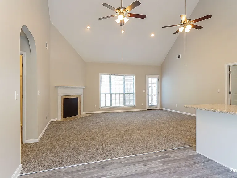 396 Camden Cove Cir — Photo 6
