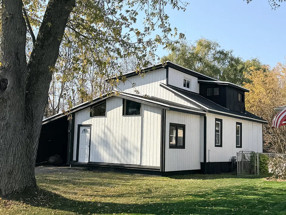 107 Burben Way