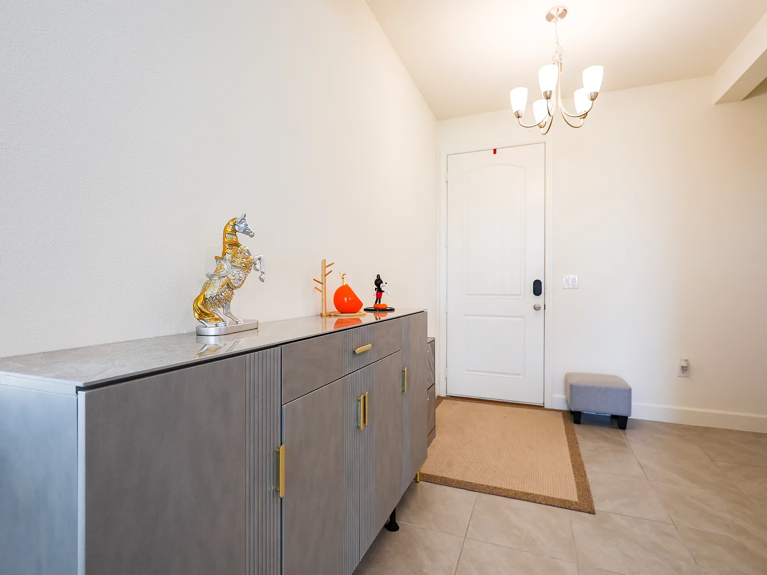 4 bed, 2028 sqft, $650 — Photo 4