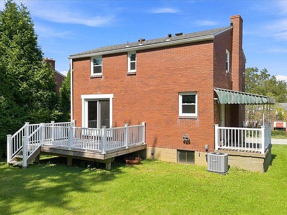 5th image of 224 Brinton St