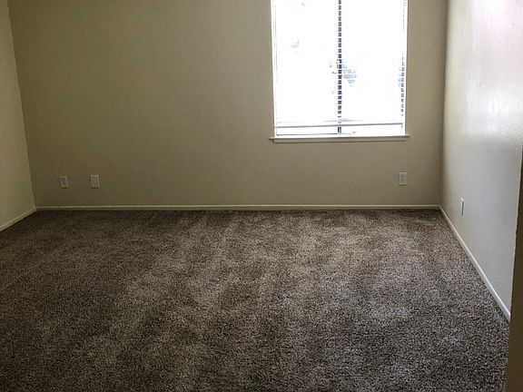 3rd image of 611 W 1st St APT E205
