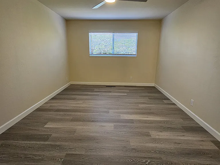 1240 Klee Ct — Photo 17