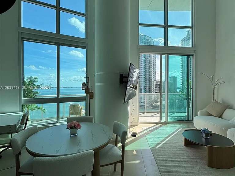 300 S Biscayne Blvd #L-1218 — Photo 30