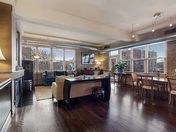 Living Room / Dining Room