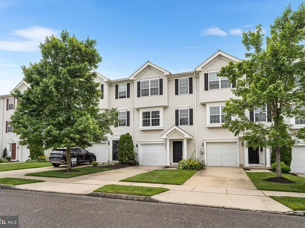 1011 Moore Rd, Thorofare, NJ 08086