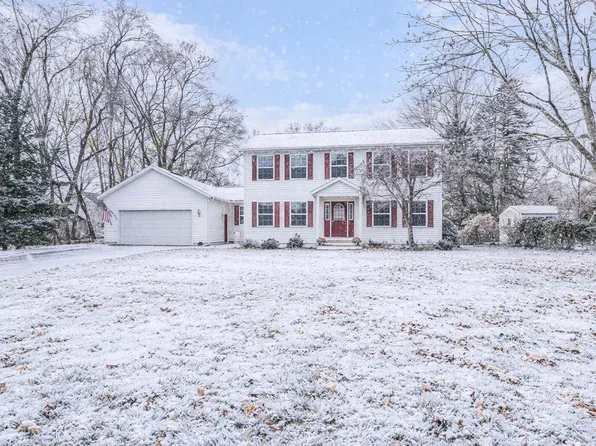 16409 Lannin Ln, Spring Lake, MI 49456