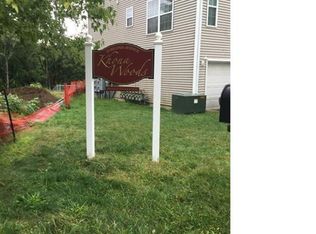 22 2nd Ave APT 1, Danbury, CT 06810