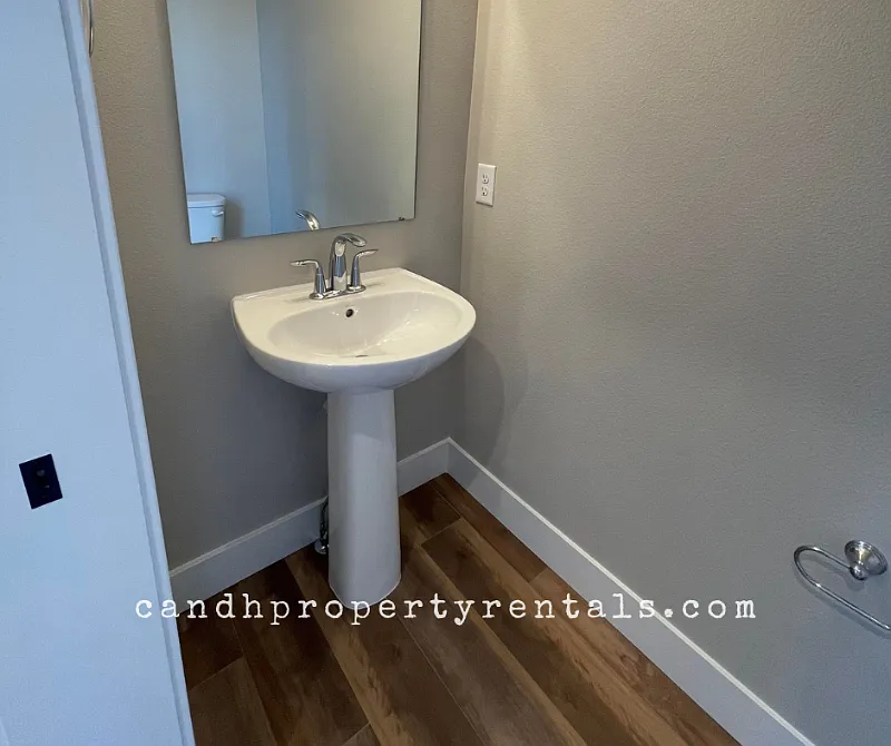 6075 Northstead Dr - 1 — Photo 3