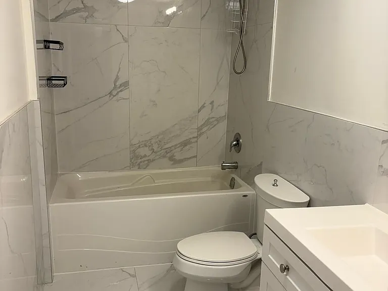14 Valleycrest Dr #LOWER — Photo 9