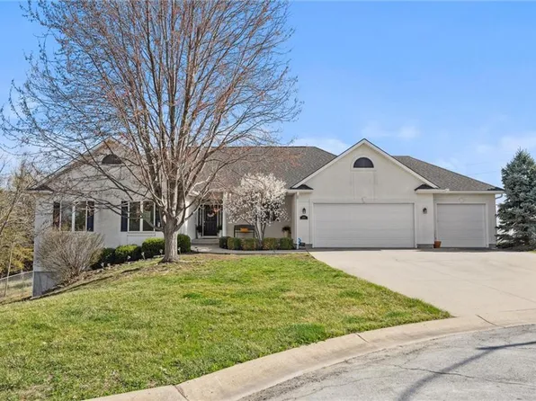 1301 NE Horizon Dr, Lees Summit, MO 64086