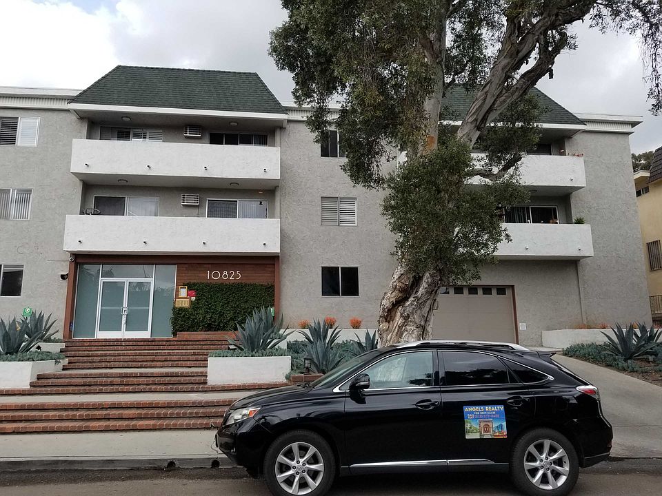 1st image of 10835 Rose Ave #111