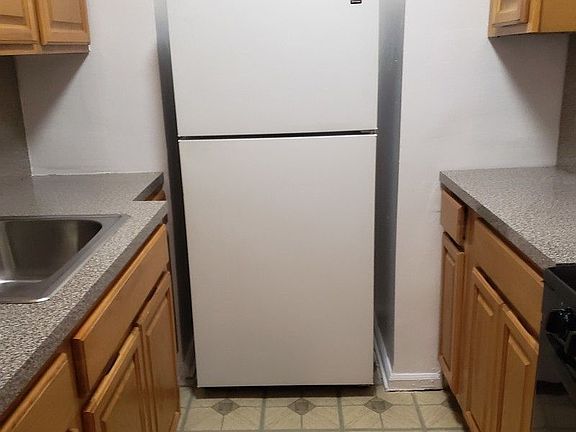 3rd image of 540 Ocean Pkwy APT 3N