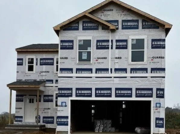 351 Leslie Farms Dr, Evans City, PA 16033