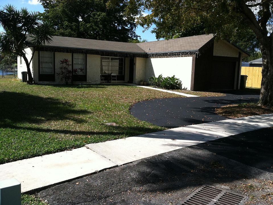 Front View - lake in the backyard