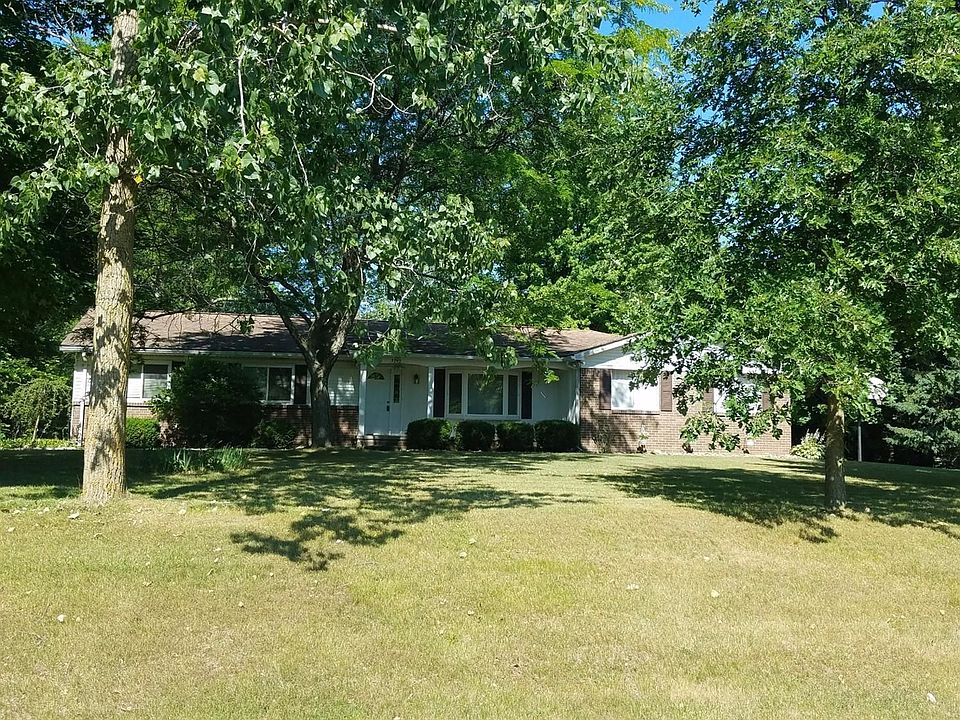 1st image of 5749 Tipperary Cres