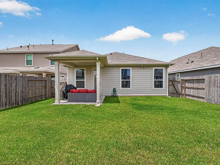 22811 Wolfshire Way — Photo 29