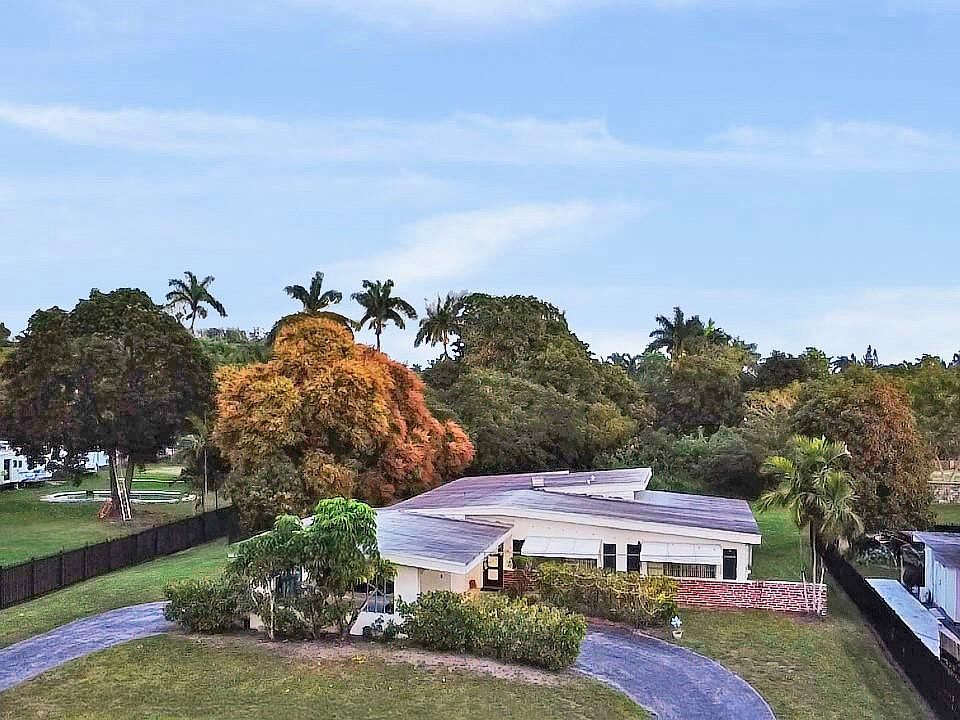 1st image of 13945 N Miami Avenue