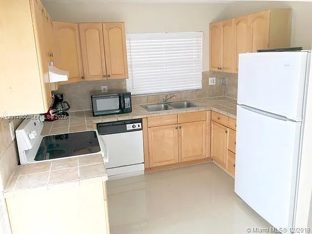 11447 SW 33rd Ln — Photo 5