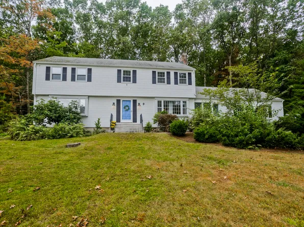 9 Elaine Drive, Simsbury, CT 06070