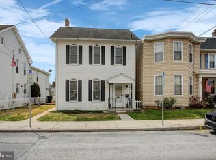 136 E 2nd St, Waynesboro, PA 17268