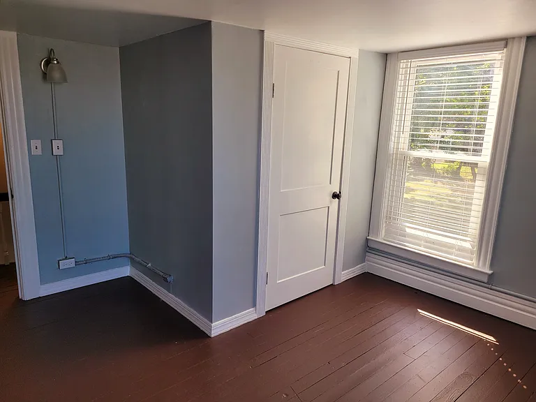 5 Powell Ave — Photo 28