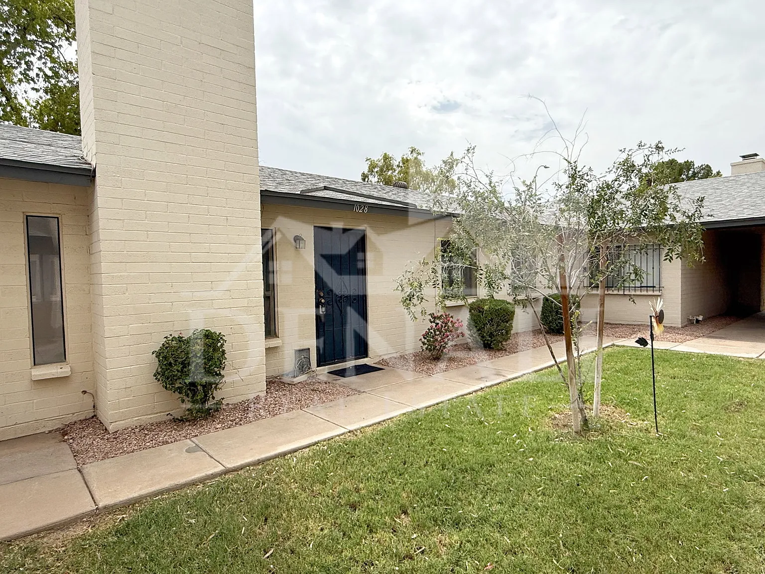 3 bed, 2.0 bath, 1092 sqft, $1,895 — Photo 4