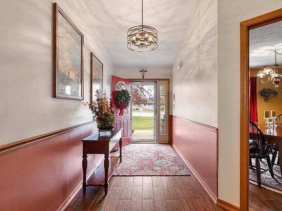 5th image of 2406 Solano Ct