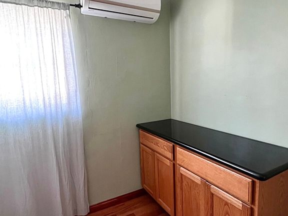 3rd image of 3027 S Canfield Ave #1