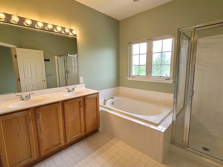 9382 Penrose St — Photo 11