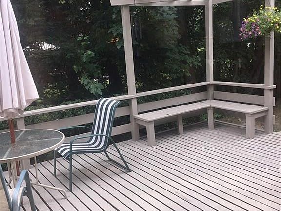 4th image of 3264 Crescent Dr NE