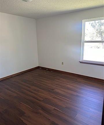4th image of 315 Woodland Dr APT A