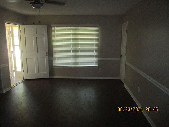 2nd image of 1903B Elkhorn Dr