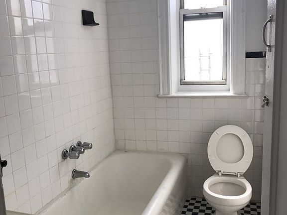 5th image of 4101 67th St APT 31