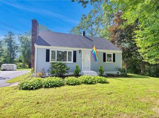 8 New Hampshire Ln, Oakdale, CT 06370