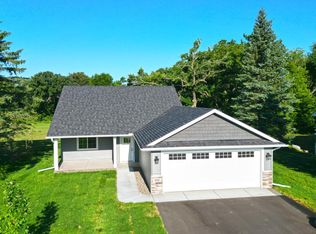 810 Morrison Ave S, Annandale, MN 55302