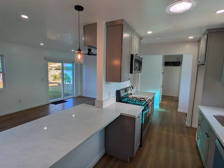 5052 Baldwin Park Blvd — Photo 5