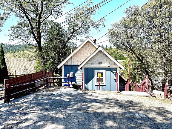 3rd image of 29251 Lake Brook Ave