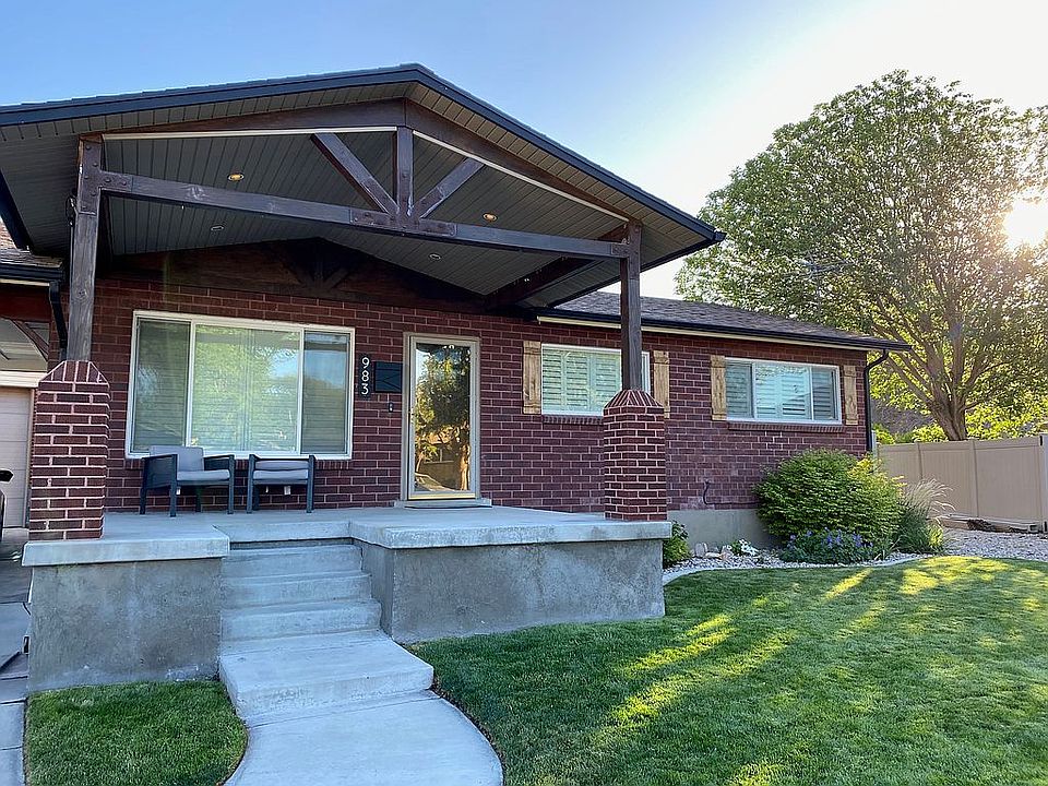 1st image of 983 E Jade Cir