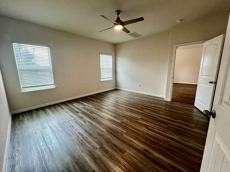 104 Moravia Rd — Photo 11