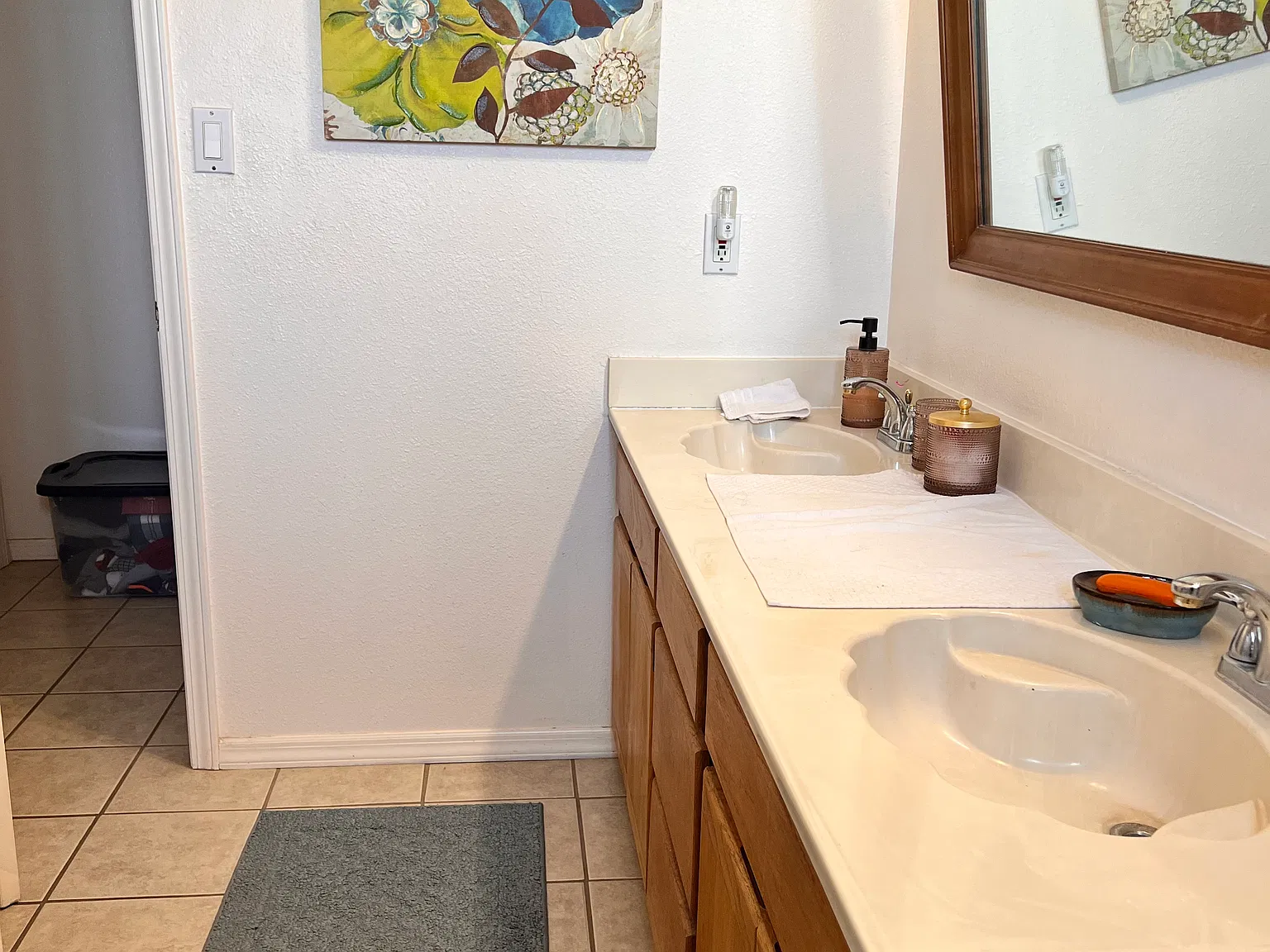 Buena Vista Ave, Belen — Photo 2