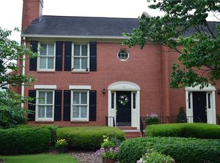 1601 Defoors Mill Ct NW, Atlanta, GA 30318